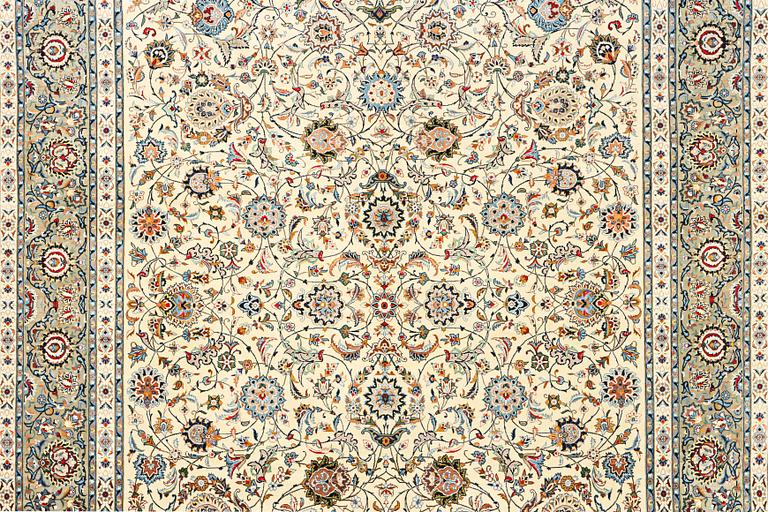 Matta, Keshan, signerad Isfahanian, ca 428 x 327 cm.