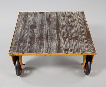 INDUSTRIVAGN/SOFFBORD, 1900-tal.