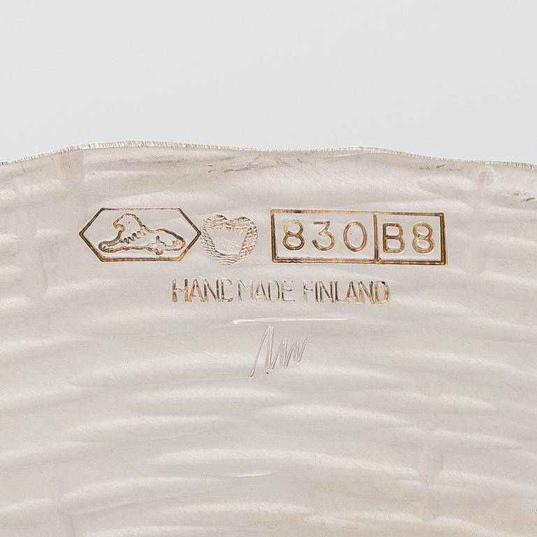 Tapio Wirkkala, lautasia, 6 kpl, hopeaa, TW 140, Kultakeskus, Hämeenlinna 1976-79.