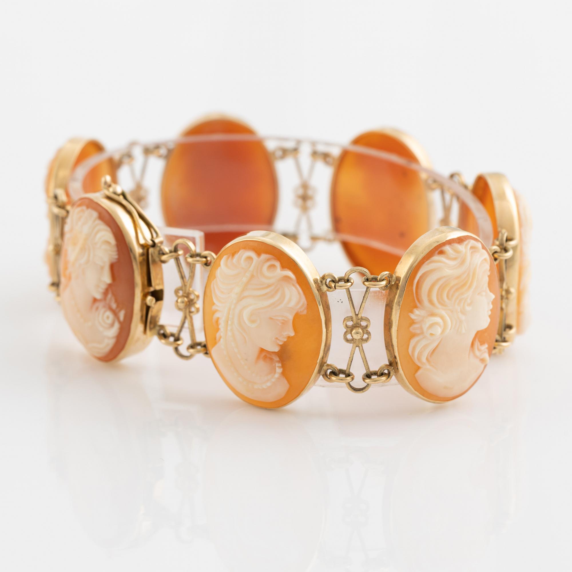 Shell cameo necklace, bracelet and ring.