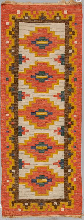 GALLERIMATTA, rölakan, ca 252,5 x 94-97 cm, signerad GK.