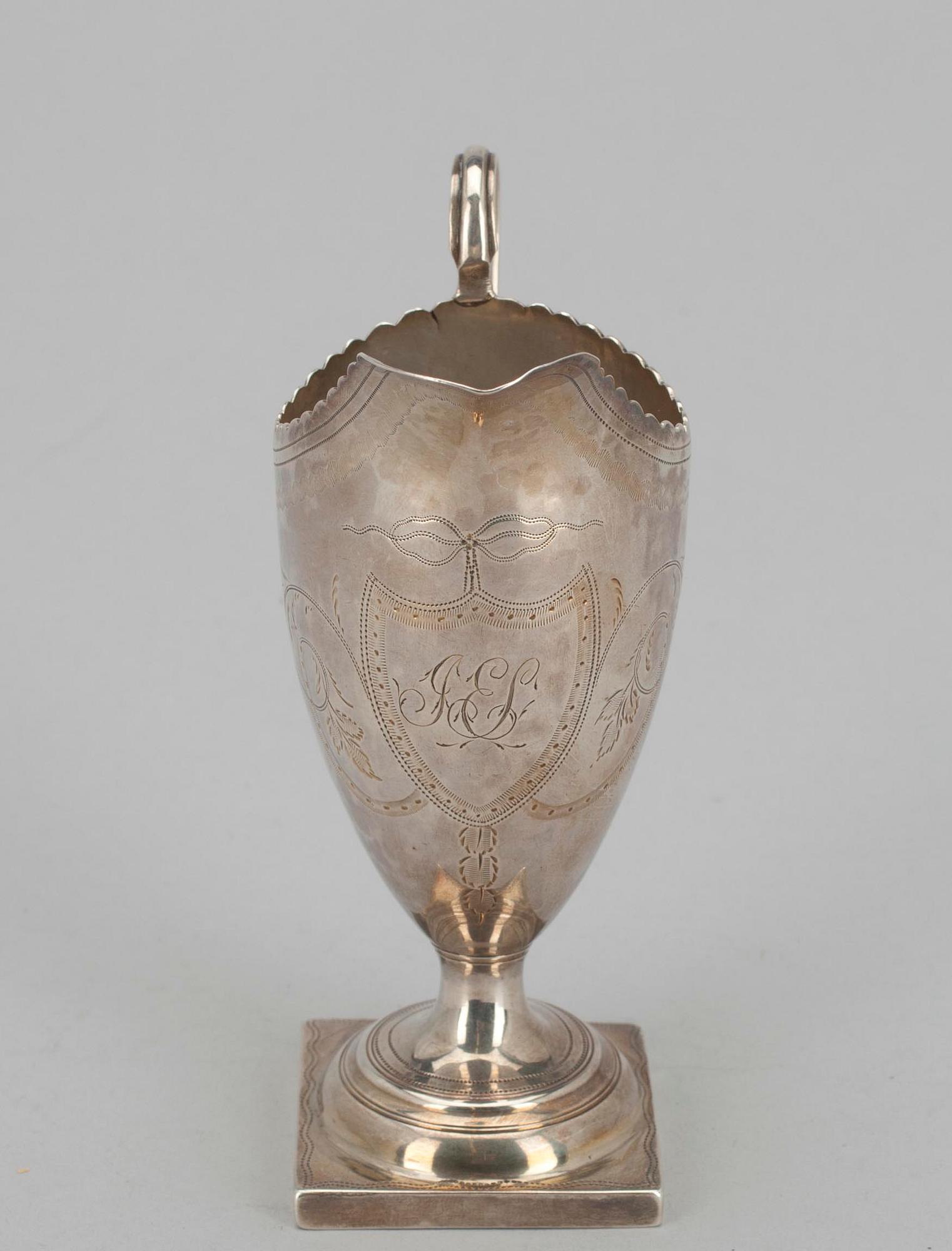 GRÄDDKANNA, silver, Smith & Hayter, London 1795. Tot. vikt. ca. 102 g.