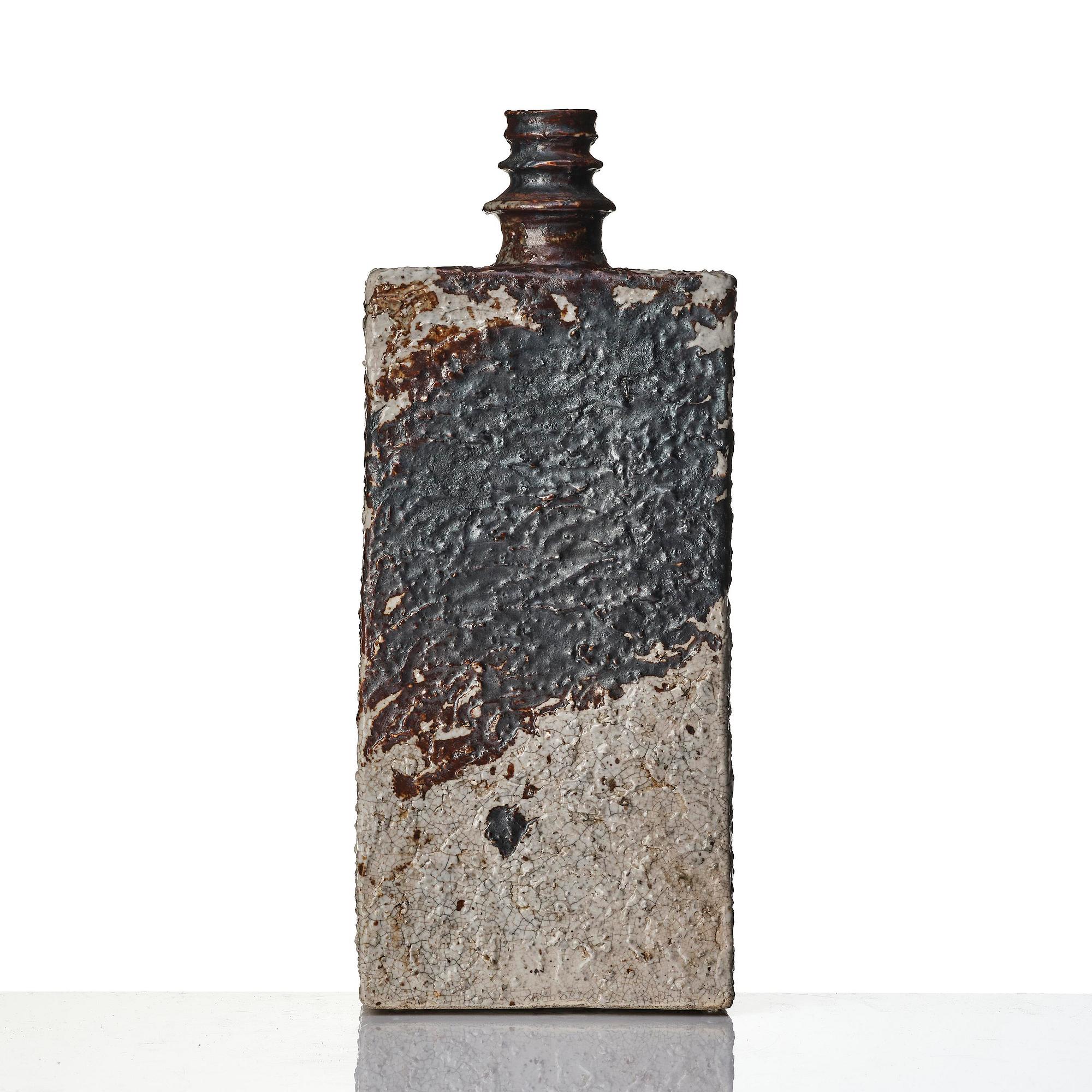Annikki Hovisaari, a stoneware vase, Arabia, Finland.