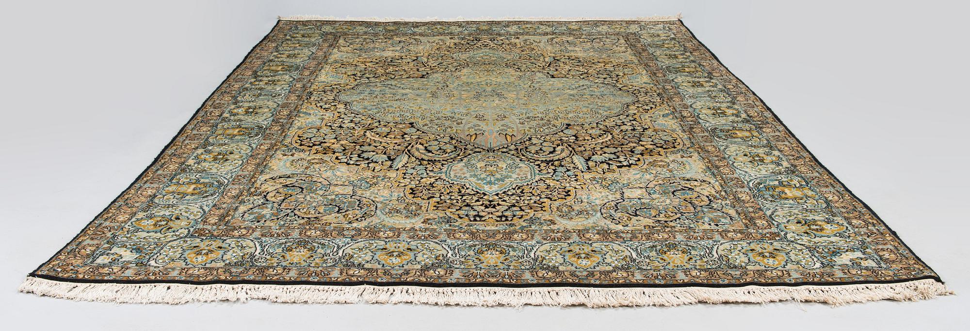 Matto. old, part silk, itämainen, n 278 x 178 cm.