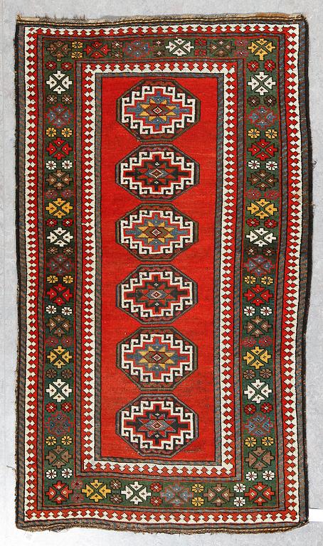 MATTA, semiantik kaukas, ca 183x106 cm.