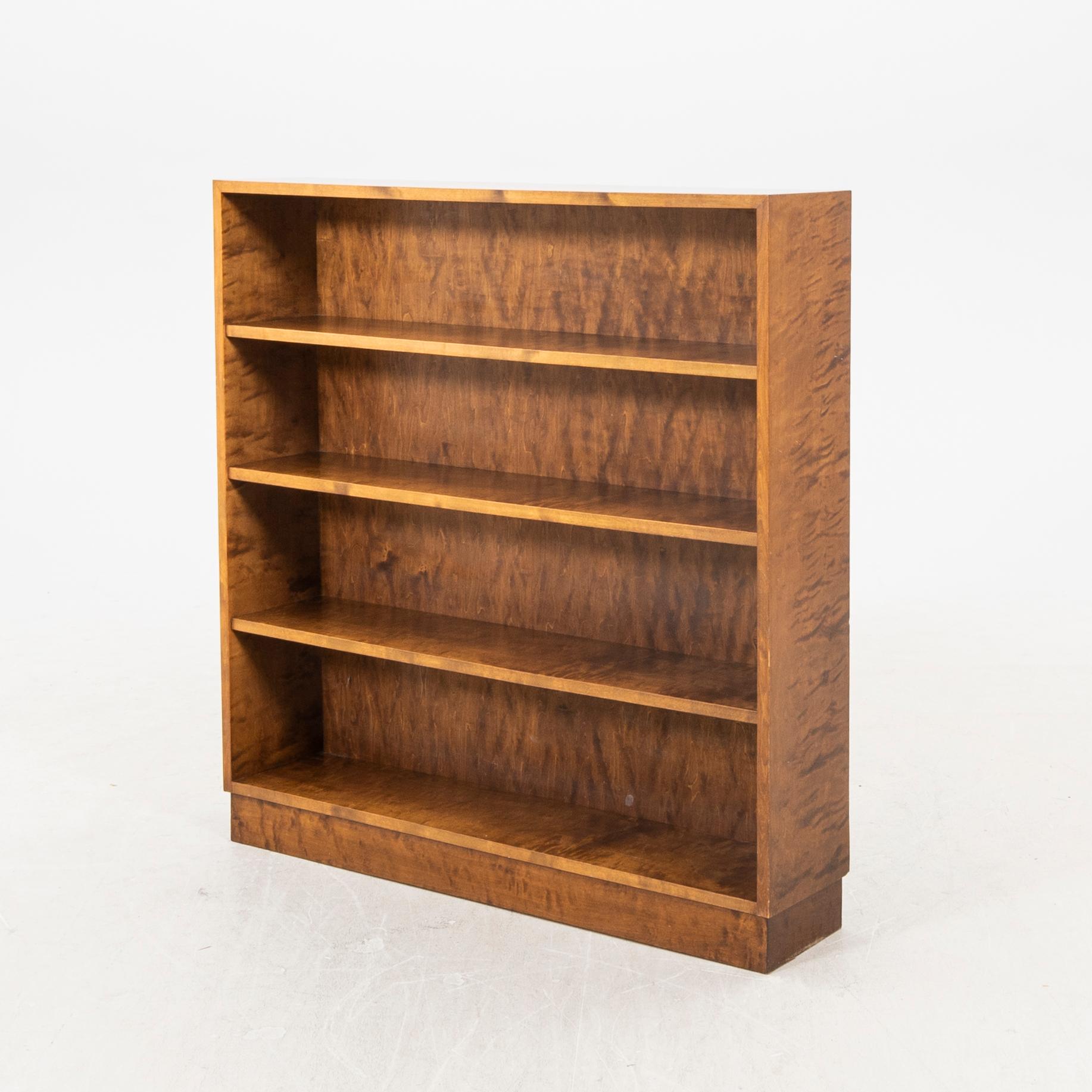 A 1930/40s birch book casae.