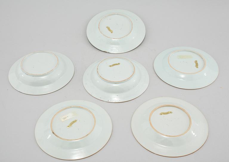 BÄRTALLRIKAR, 6 st, snarlika, porslin, Kina, 1700-tal.