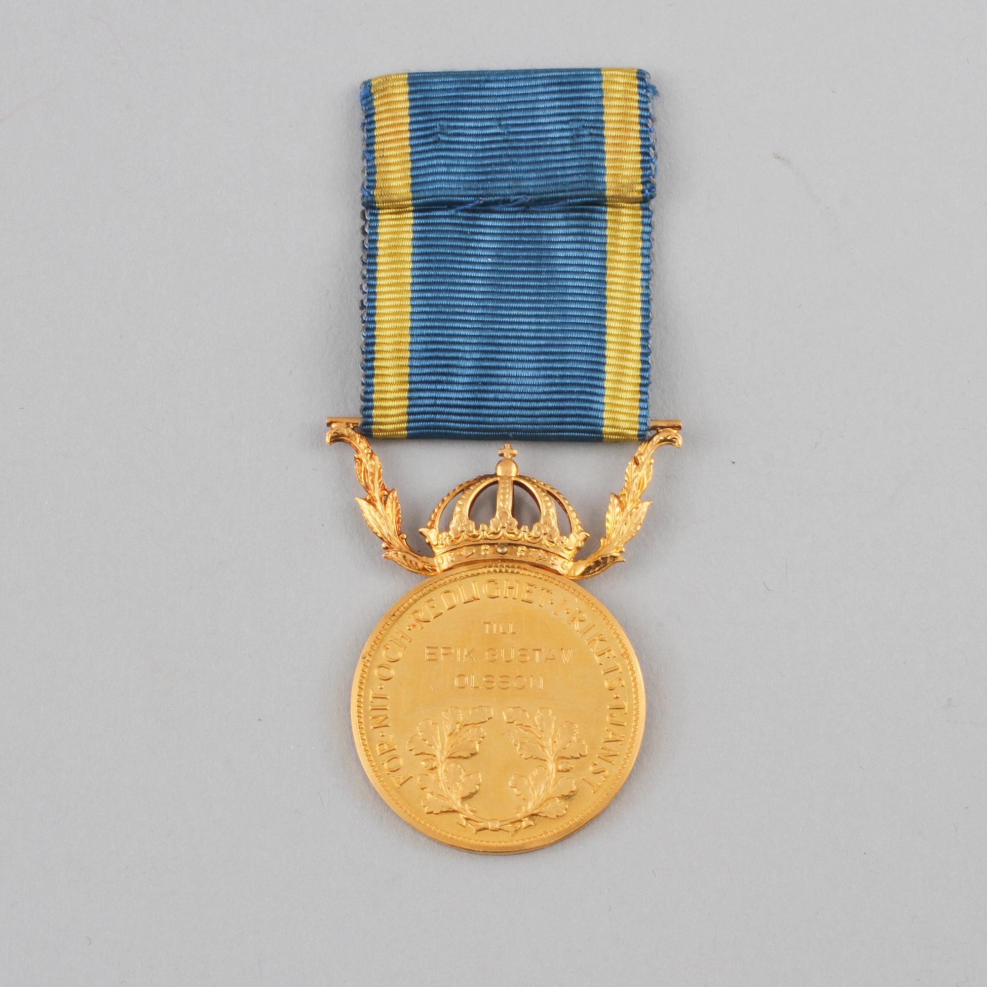 MEDALJ, guld, daterat 1964. Total vikt 16 g.