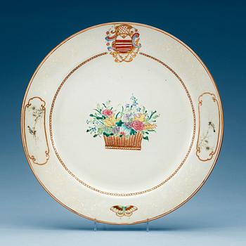 1548. A famille rose armorial charger, Qing dynasty, Qianlong (1736-95).