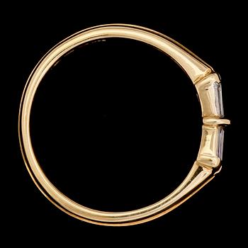 RING, trapezslipade diamanter, 0.55 ct.