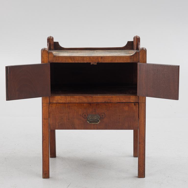 A bedside cabinet, 19th century.