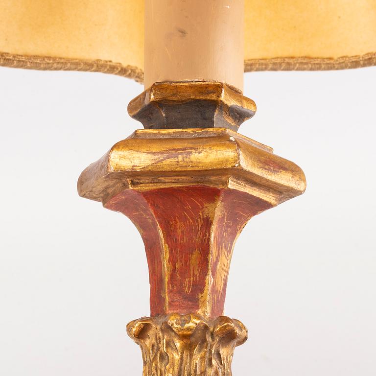 A wood table lamp from Paoletti, Firneze Italy, mid 20th century.