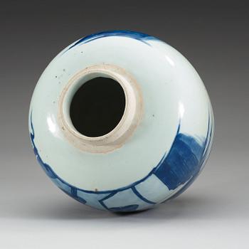 A blue and white Transitional jar, 17th Century.