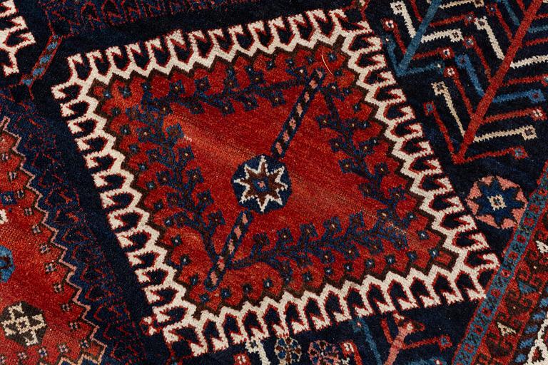 A carpet, Yalameh/ Qashqai, ca 283 x 179 cm.