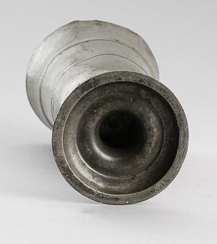 KYRKKALK, tenn, 1600-/1700-tal.