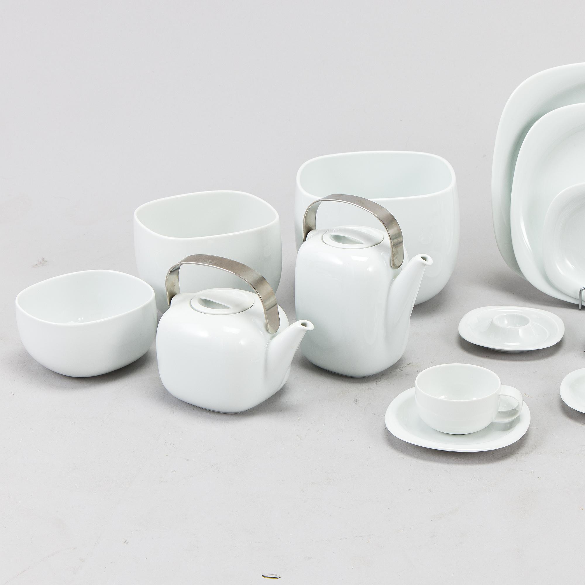 Timo Sarpaneva, Servis 87 delar, porslin, "Suomi", Rosenthal Studio-linie, Formgiven 1974.