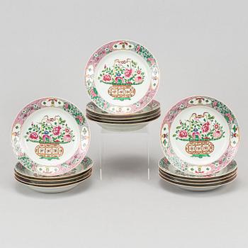 13 porcelain dishes, Samson, France, circa 1900.