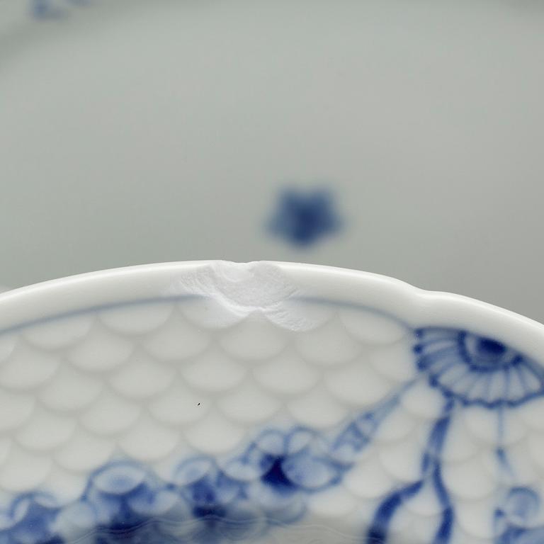 MATSERVISDELAR , porslin, 109 delar, "Empire", Bing & Gröndahl, Danmark.