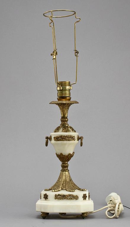 BORDSLAMPA, Louis XVI-stil, 1900-tal.