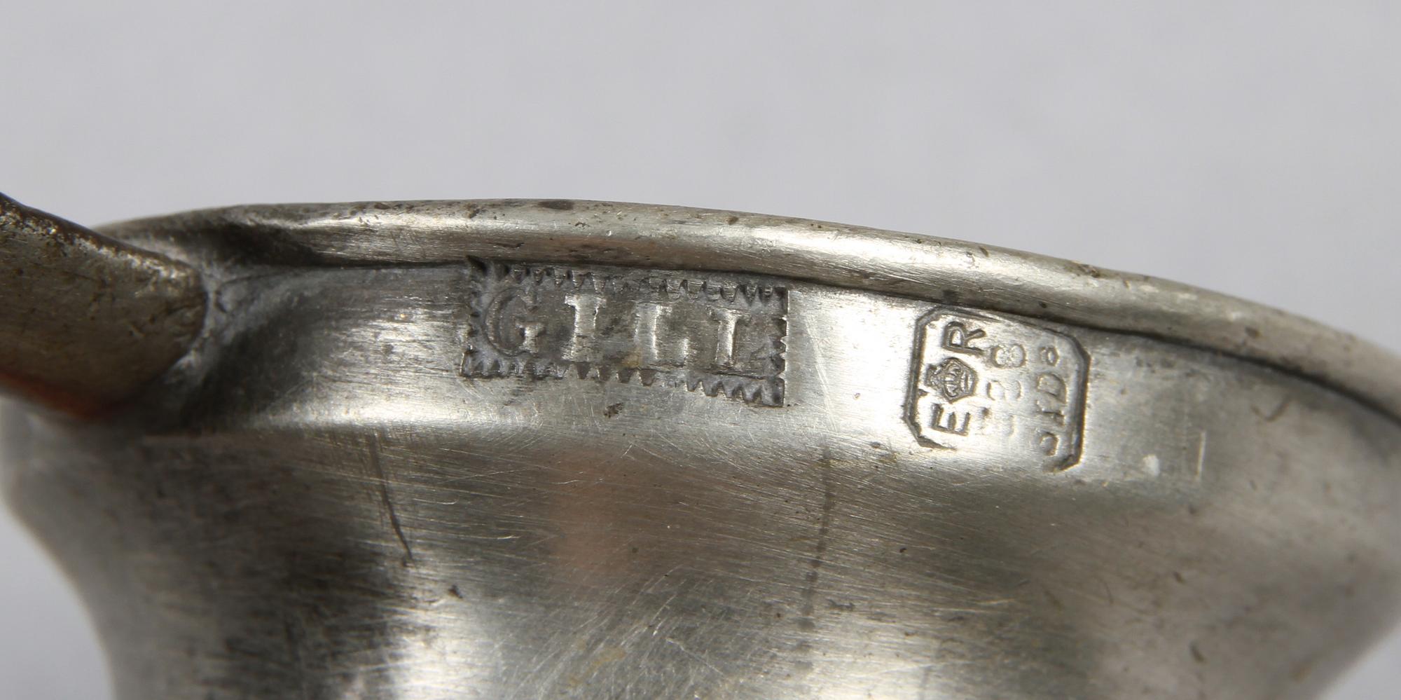 STOP SAMT 2 MUGGAR, tenn, bla England, 1800-tal.