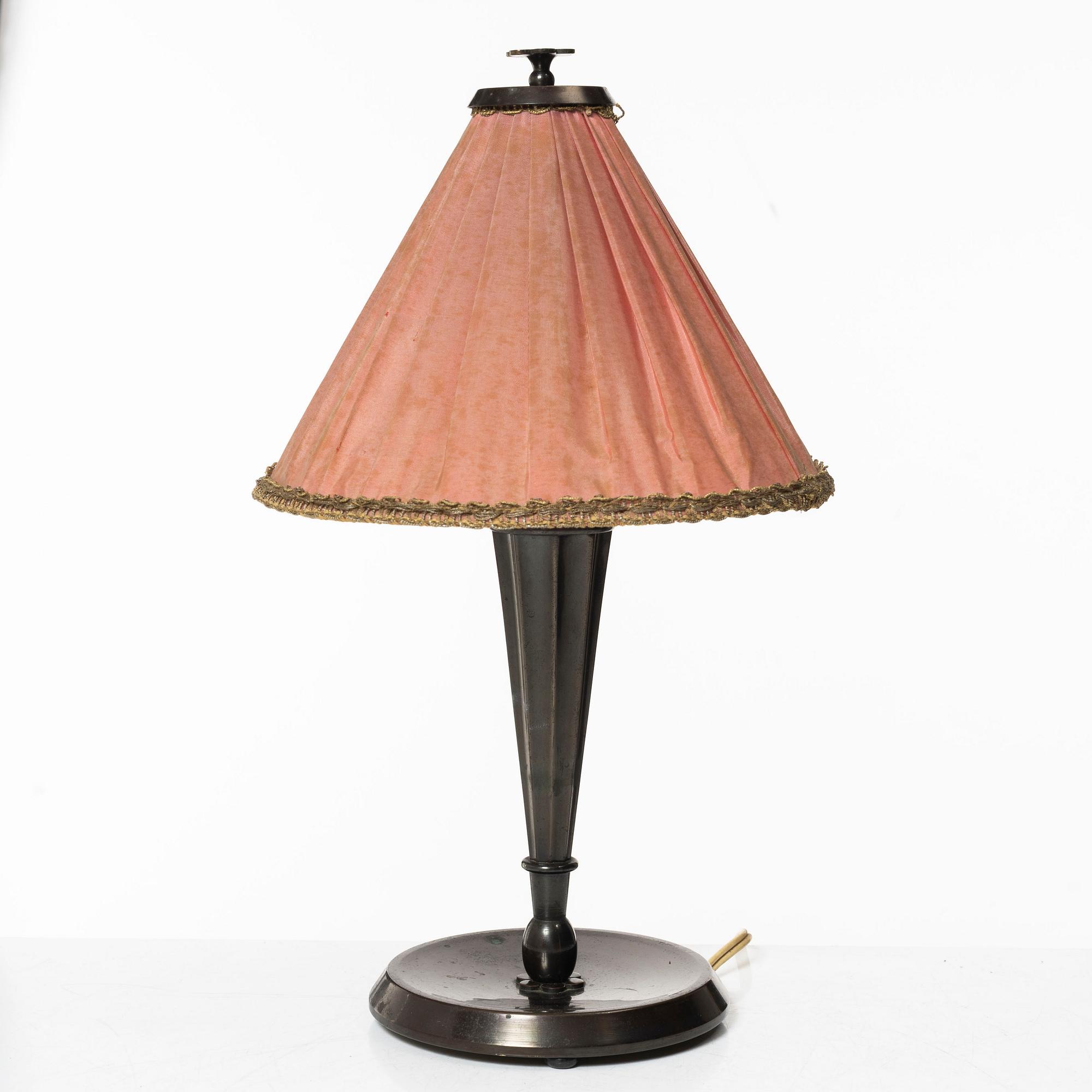 Harald Notini, a table lamp model "6894", Arvid Böhlmarks Lampfabrik, Stockholm, 1920s.
