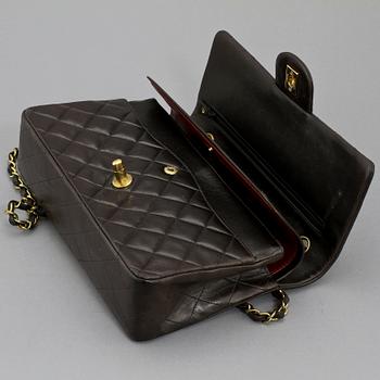 AXELREMSVÄSKA, "double flap", Chanel.