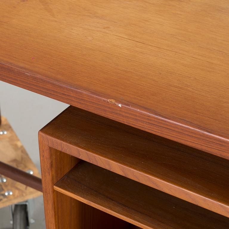 A writing desk, designed by Arne Vodder for Vamo Møbelfabrik, third quarter of the 20th century.