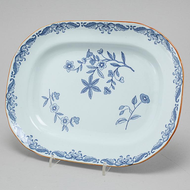 24 pieces of "Ostindia" table ware in earthenware, Rörstrand, 20th century.