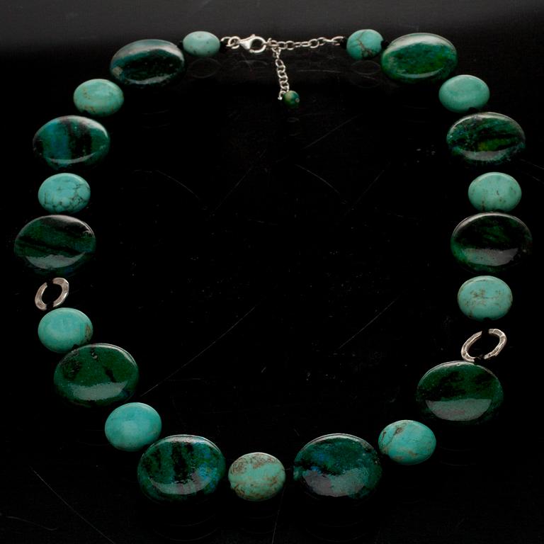 HALSBAND, gröna och turkosfärgade stenar. Nyproduktion.