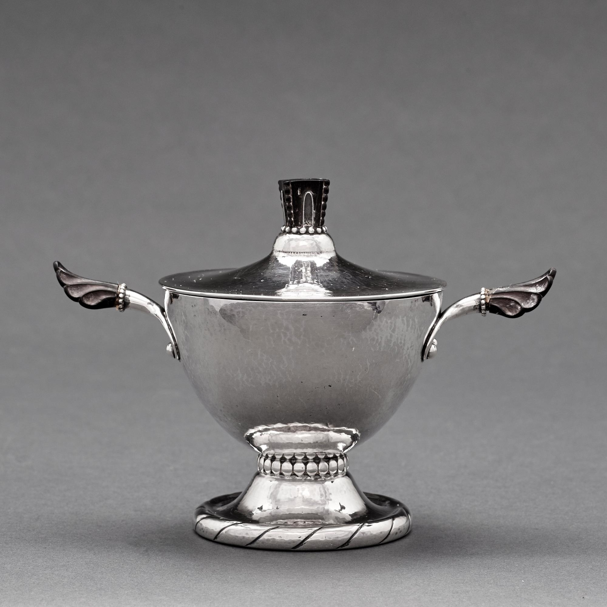 Georg Jensen, a 4 pieces coffee and tea service, Copenhagen 1915-19, 830/1000 silver. Design nr 88.