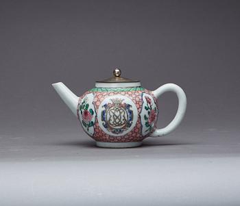 TEKANNA, porslin, Kina, Qianlong (1736-1795).