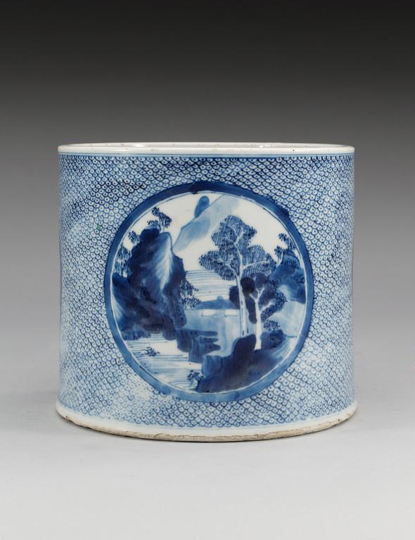 A blue and white brush pot, Qing dynasty, Kangxi (1662-1722).