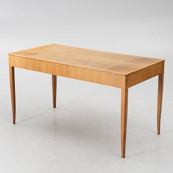 Carl Malmsten, skrivbord "Guldheden", med stol.