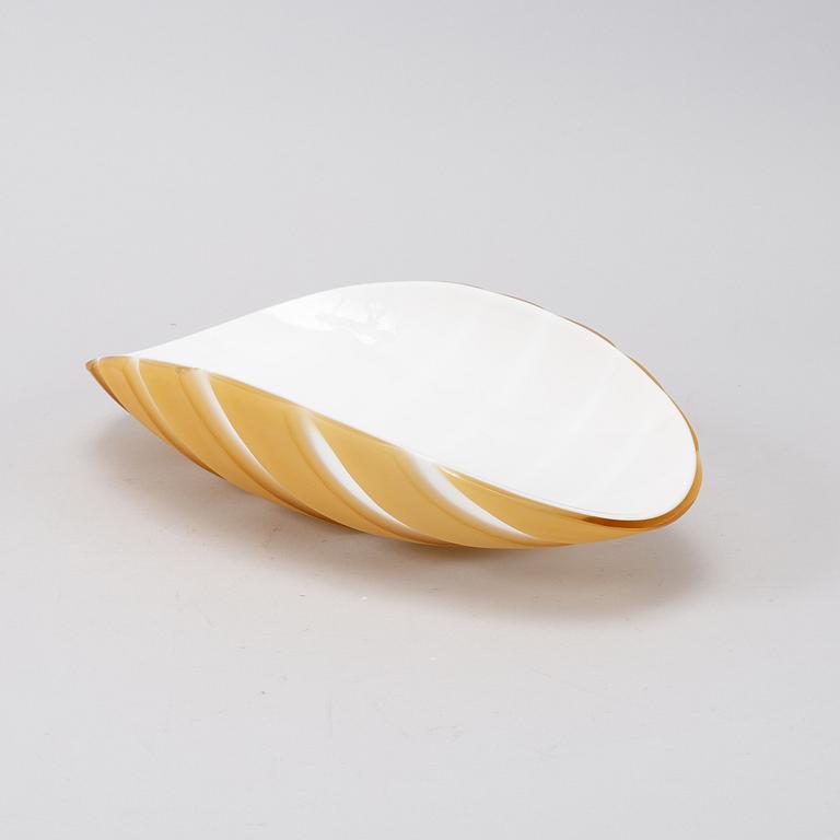 A glass bowl, Vivarni, Murano, Italy, 2208.
