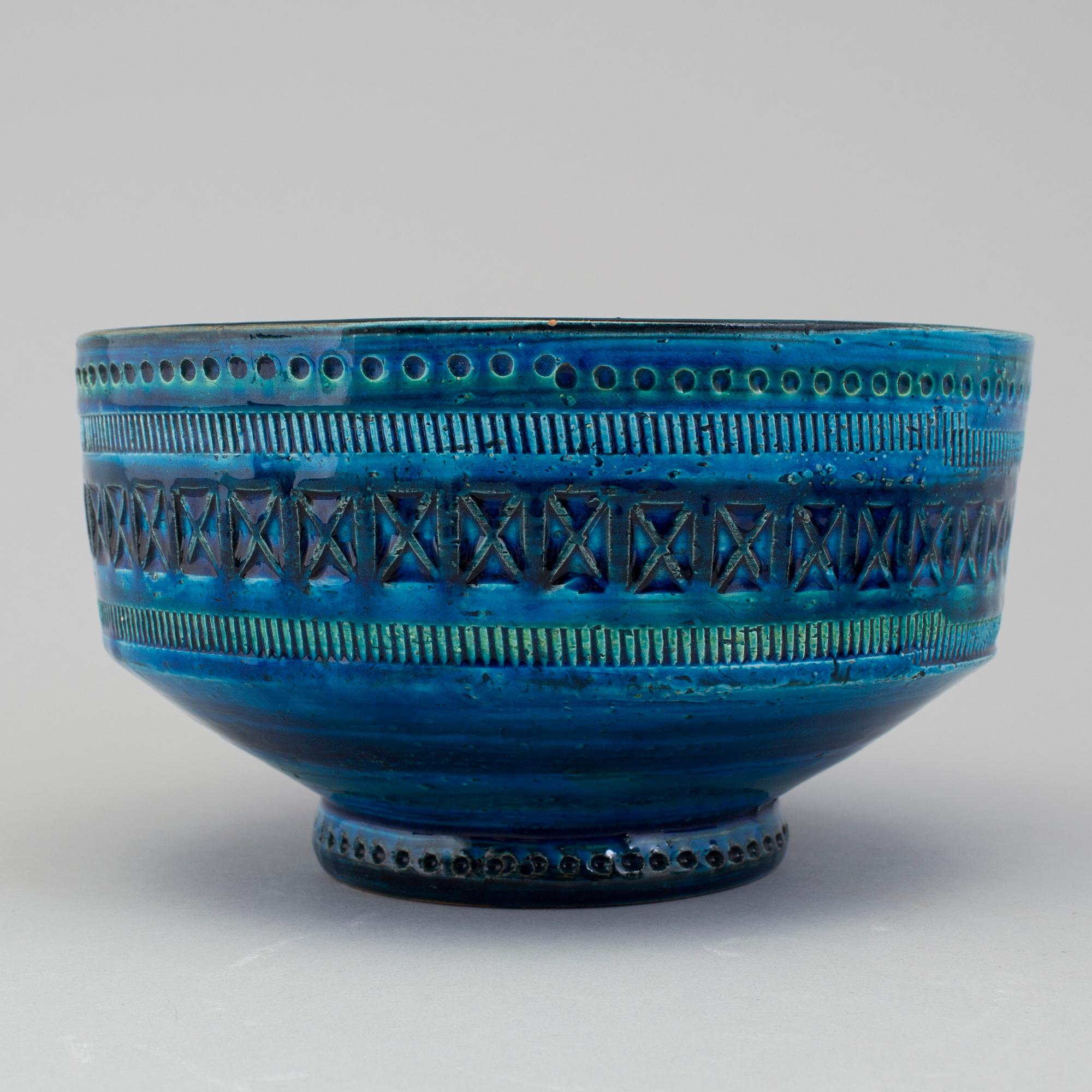 FIGURINE AND BOWLS, 3 parts, Bitossi, Italy, 1960s.