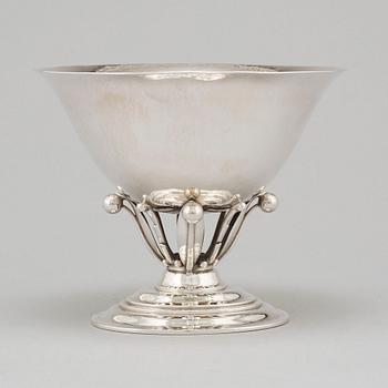 JOHAN ROHDE, a sterling bowl from Georg Jensen, Denmark 1925-32.