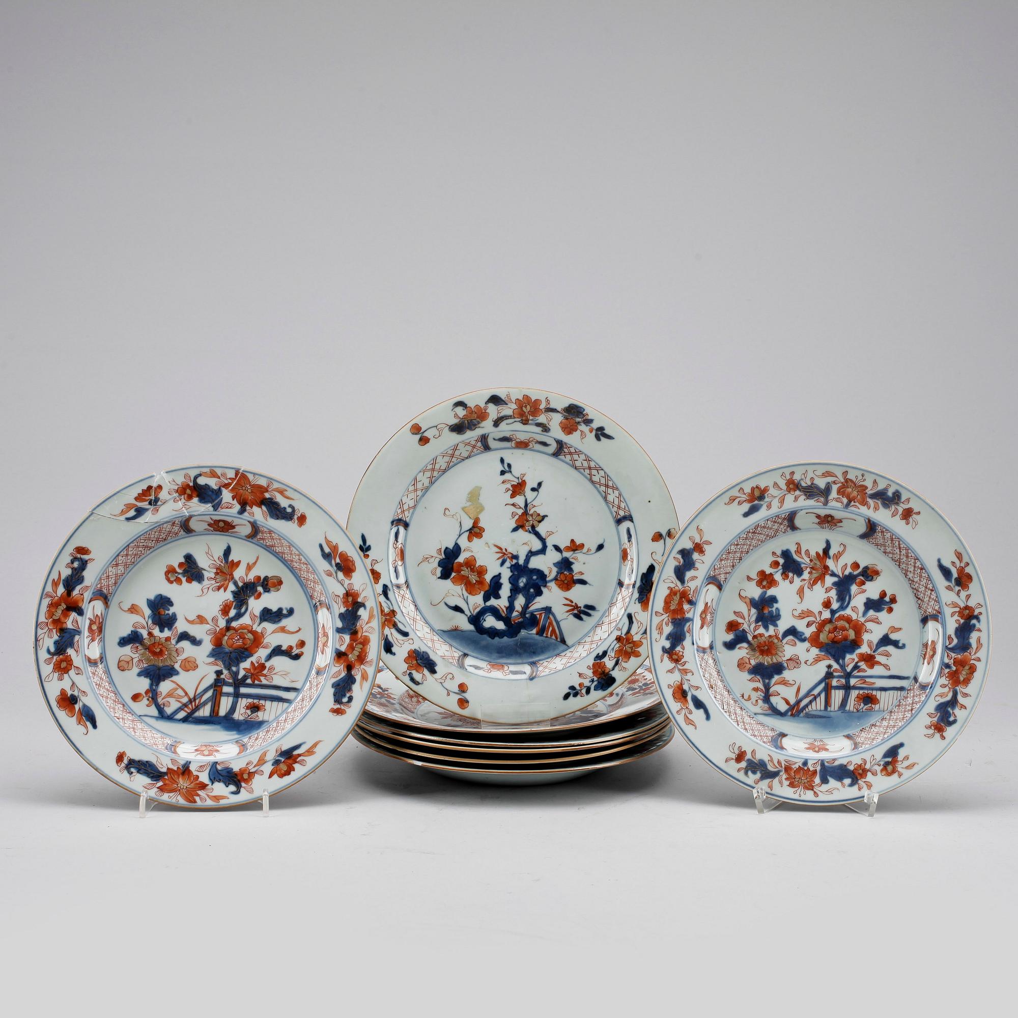 TALLRIKAR, 8 st, porslin, Kina, Qing dynastin, 1700-tal.