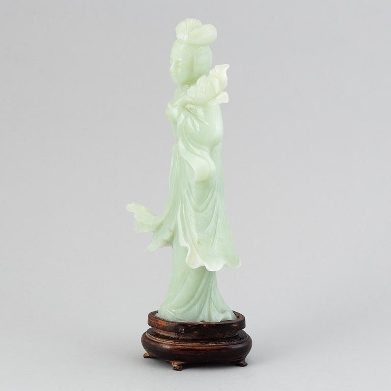 An elegant figure of Guanyin, China, 20th Century.