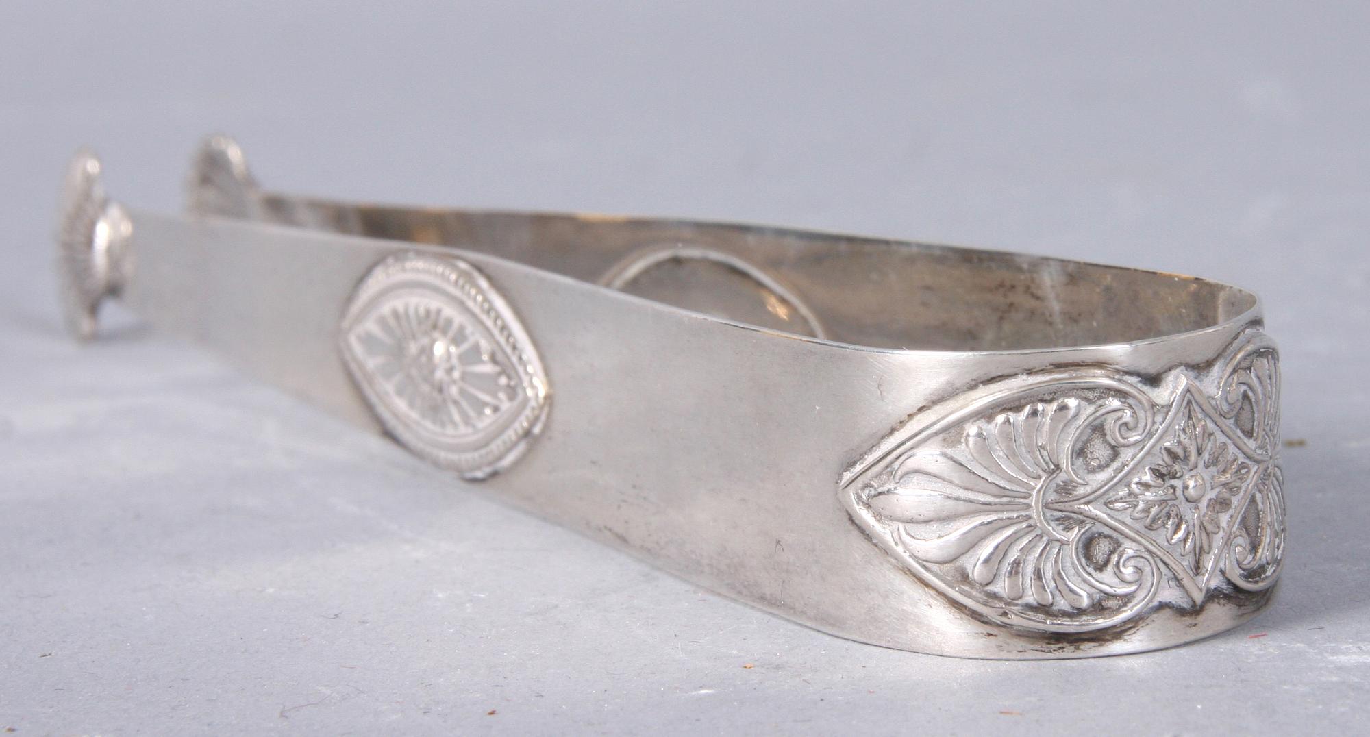 TÅNG, silver. 42 g.