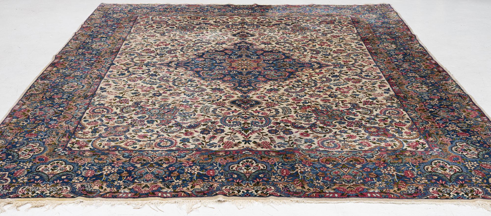 Matta,  semiantik Kirman. 368 x 268 cm.