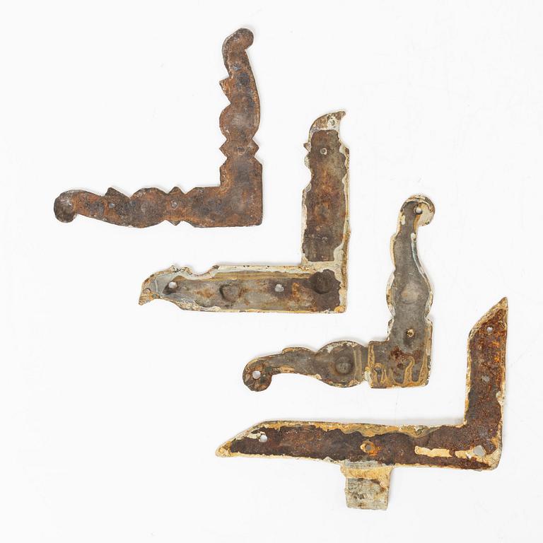 Fönsterbeslag / hörnjärn, Sverige, 4st, 1700 / 1800-tal.