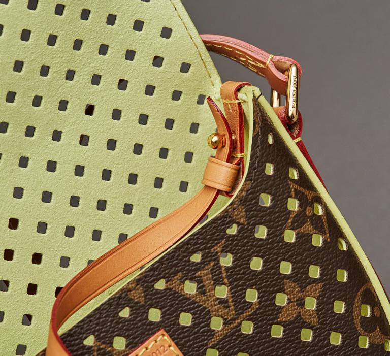 VÄSKA, "Chantilly Perfo Mono", Louis Vuitton.