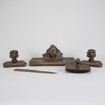SKRIVBORDSUPPSATS, 5 delar, brons, jugend, design E. Engeström, Herman Bergmans konstgjuteri, 1910-tal.