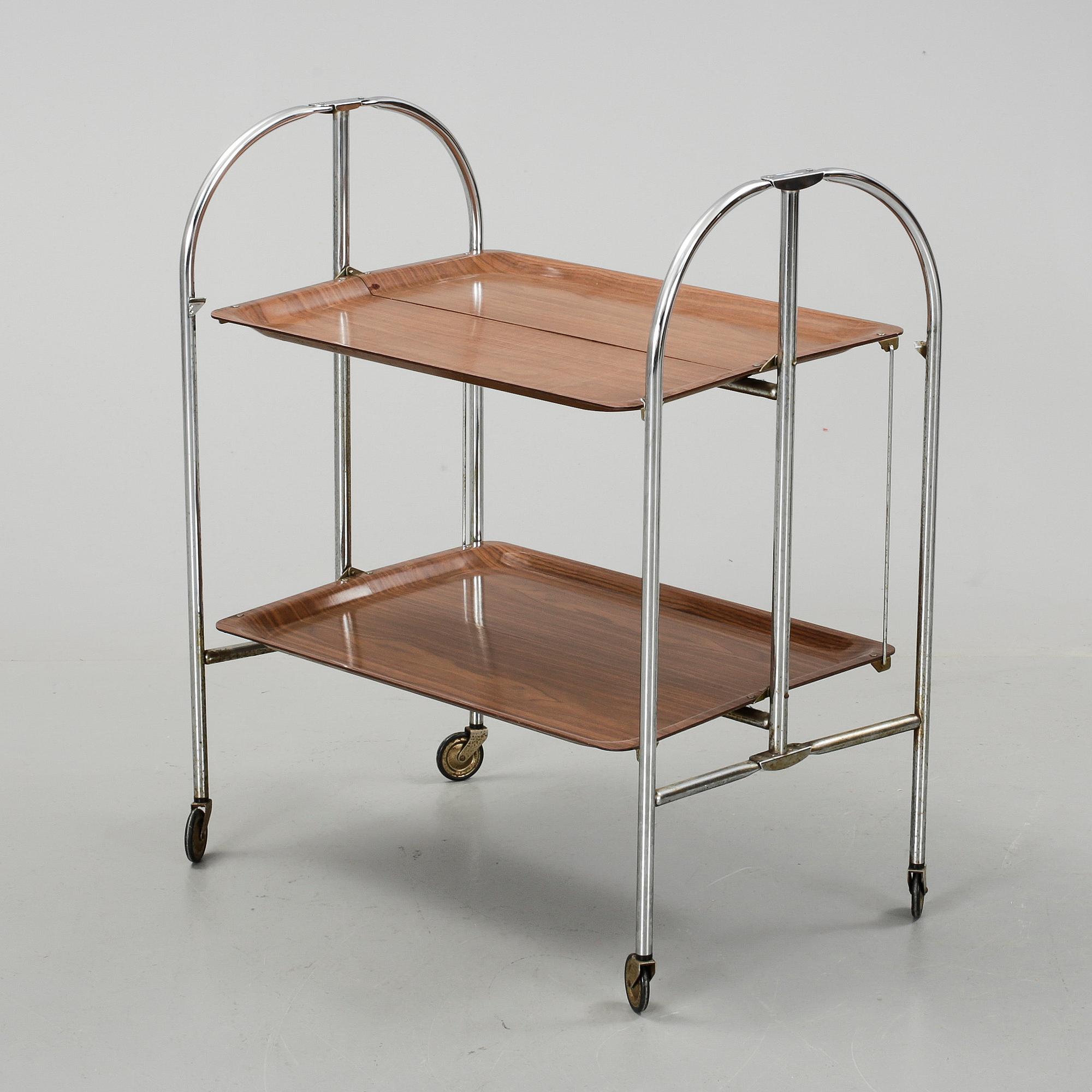 SERVERINGSVAGN, 1900-talets mitt.