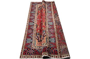 A Tabriz carpet, c. 296 x 185 cm.