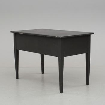 SKRIVBORD, nyrenässans, 1800-talets slut.