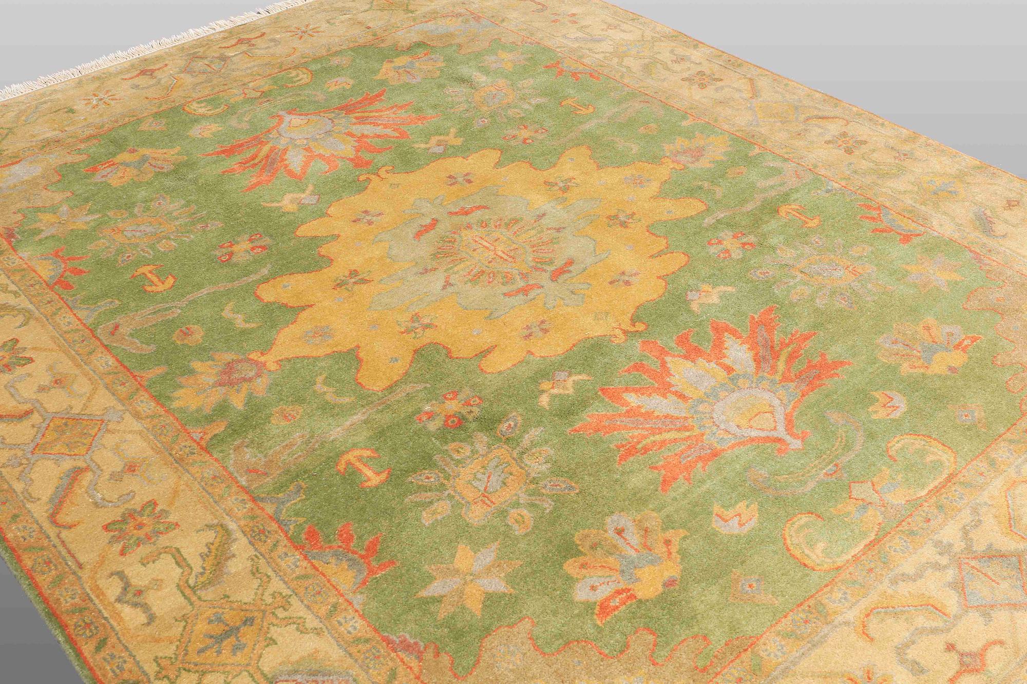 MATTA, Orientalisk, ca 298 x 243 cm.