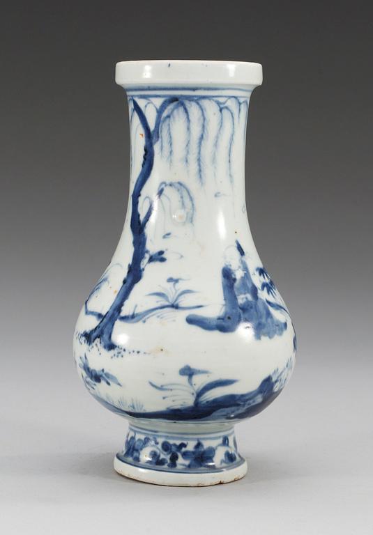 A blue and white Transitional vase, 17th Century.