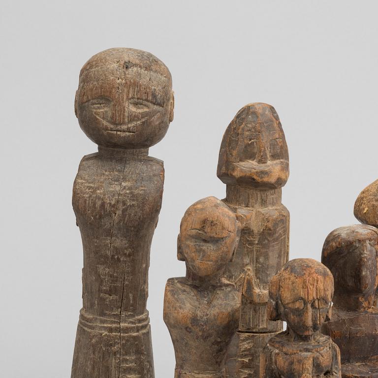 6 INDONESIAN WOODEN FIGURES.