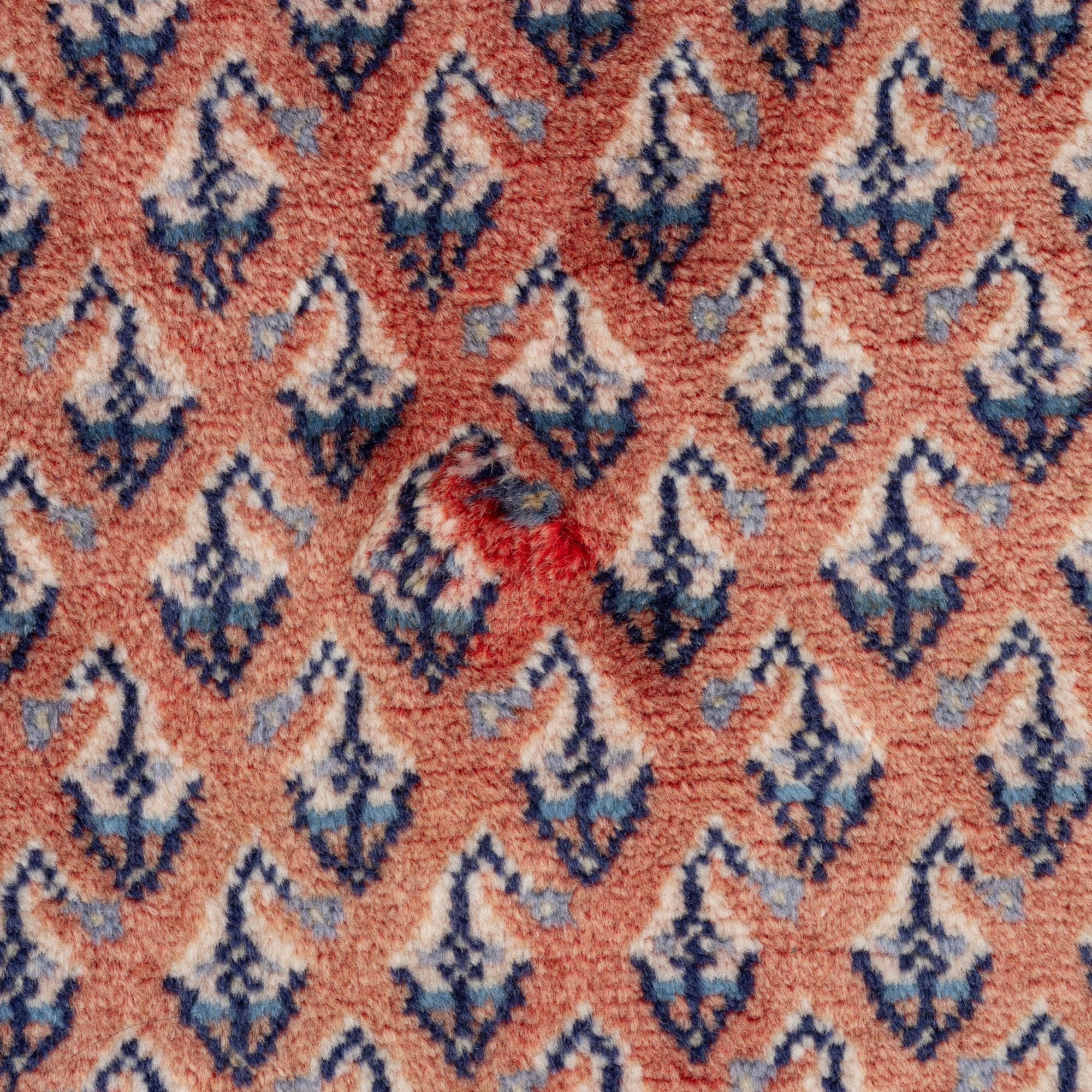 A Mahal carpet a. 324 x 239 cm.